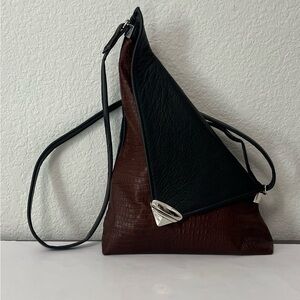 Thomas Leathers Asymmetric Angle Black & Brown Crossbody Handbag Croc Emboss